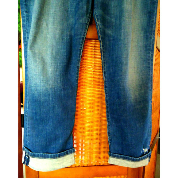 Holding Horses Anthropologie Destressed Boyfriend Cropped Jeans Size 30 - Picture 4 of 11
